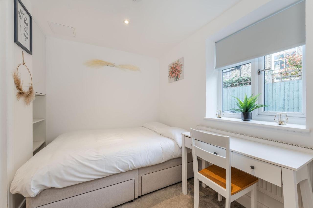 Three-Bedroom Bliss In London Town Extérieur photo