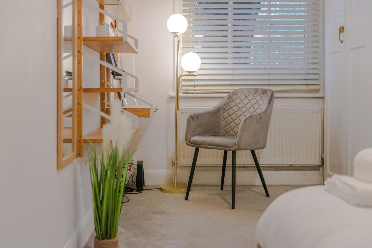 Three-Bedroom Bliss In London Town Extérieur photo