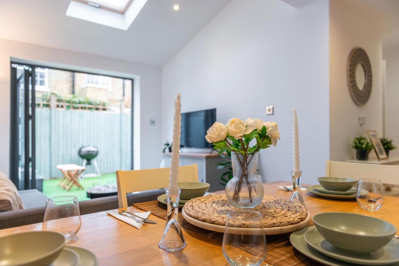 Three-Bedroom Bliss In London Town Extérieur photo