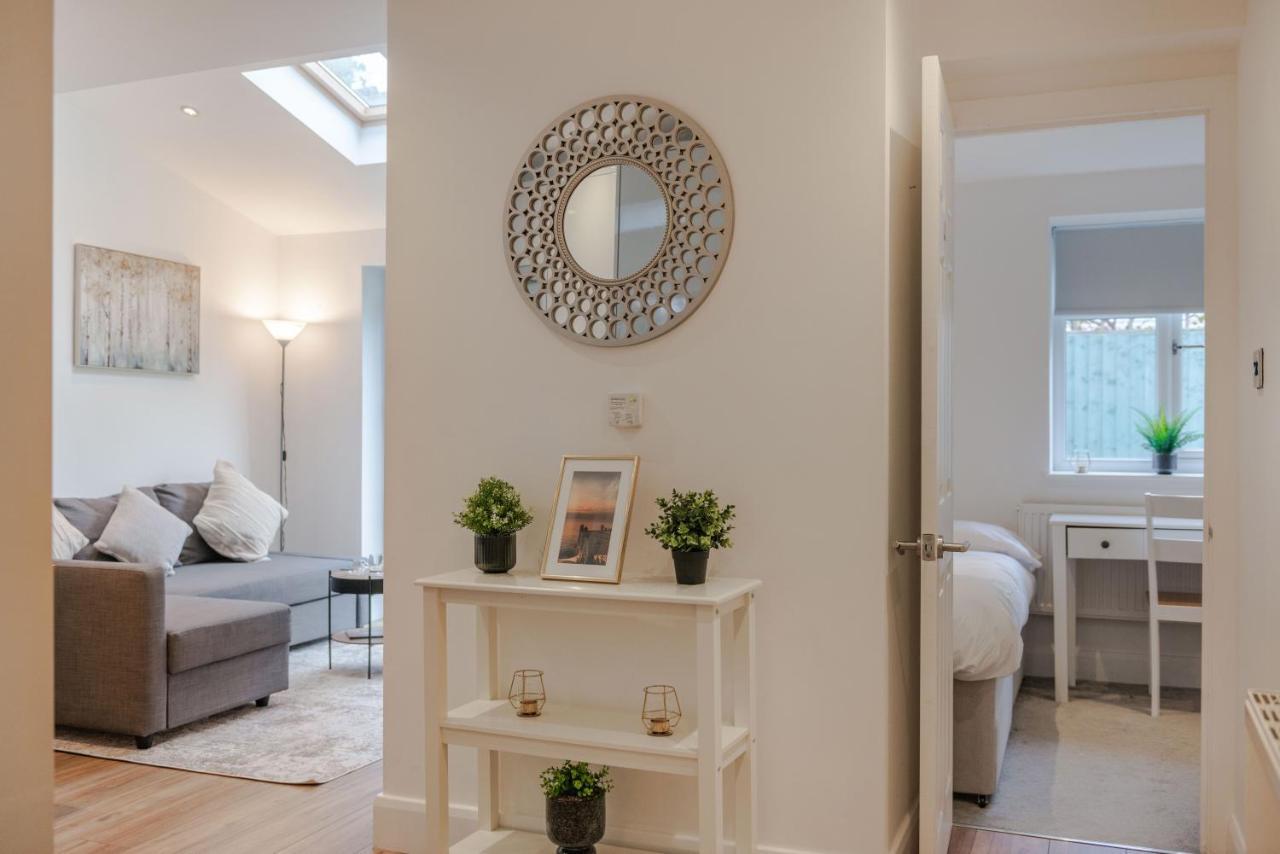 Three-Bedroom Bliss In London Town Extérieur photo