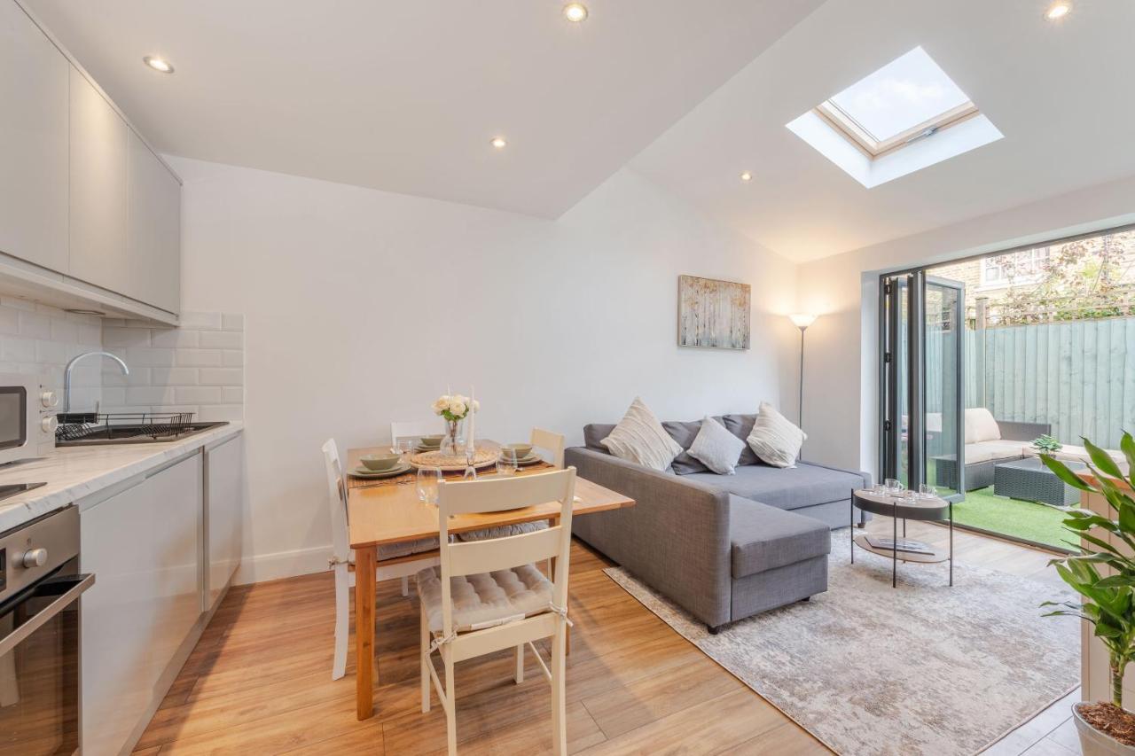 Three-Bedroom Bliss In London Town Extérieur photo